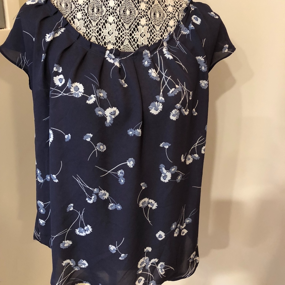 LC Lauren Conrad | Pleated Top